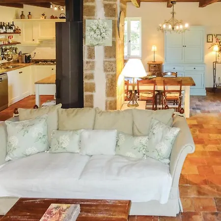 Holiday home Amazing In